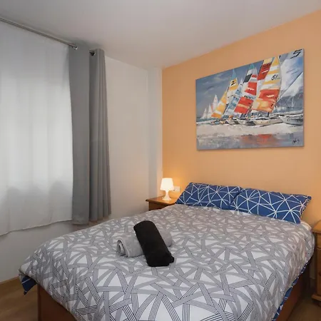 Market Проживание в семье *